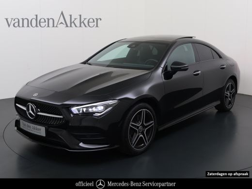 Mercedes-Benz CLA 250e AMG // Panoramadak // Carplay // MultiBeam LED // Sfeerverlichting // Night pakket // Keyles...