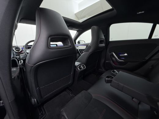 Mercedes-Benz CLA 250e AMG // Panoramadak // Carplay // MultiBeam LED // Sfeerverlichting // Night pakket // Keyles... ActivLease financial lease