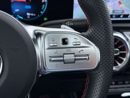 Mercedes-Benz CLA 250e AMG // Panoramadak // Carplay // MultiBeam LED // Sfeerverlichting // Night pakket // Keyles... ActivLease financial lease