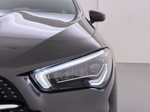 Mercedes-Benz CLA 250e AMG // Panoramadak // Carplay // MultiBeam LED // Sfeerverlichting // Night pakket // Keyles... ActivLease financial lease