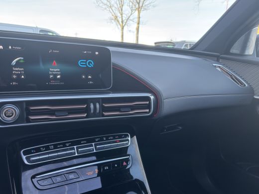Mercedes-Benz EQC 400 4MATIC Premium 80 kWh | Schuifdak | Burmeister | Sfeerverlichting | AMG Styling ActivLease financial lease