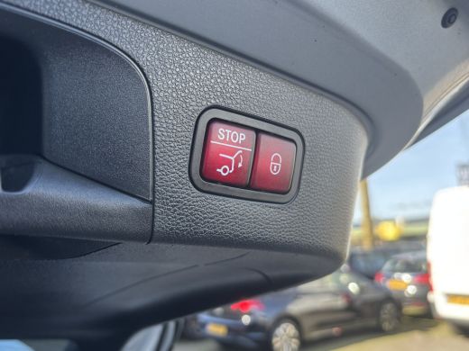 Mercedes-Benz EQC 400 4MATIC Premium 80 kWh | Schuifdak | Burmeister | Sfeerverlichting | AMG Styling ActivLease financial lease