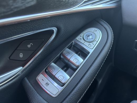 Mercedes-Benz EQC 400 4MATIC Premium 80 kWh | Schuifdak | Burmeister | Sfeerverlichting | AMG Styling ActivLease financial lease