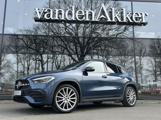 Mercedes-Benz GLA 250e AMG // Trekhaak // Distronic // Headup Display // Memory // 360 Camera // Panoramadak // Led... ActivLease financial lease
