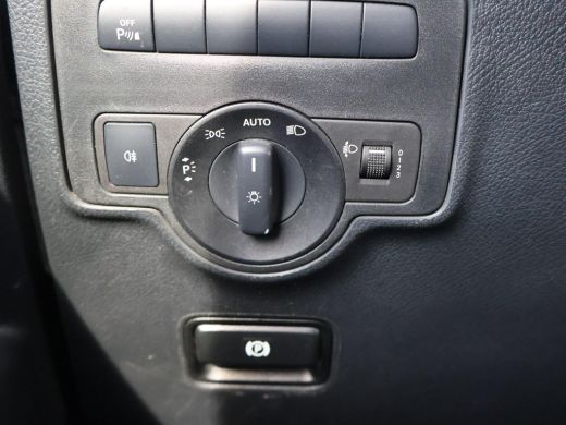 Mercedes-Benz Vito 114 CDI 136 PK AUT. LANG DUBBEL CABINE + LEDER | 19 INCH LMV | TREKHAAK | NAVIGATIE ActivLease financial lease