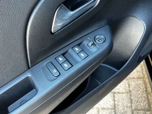 Opel Corsa 1.2 Turbo Hybrid GS | NIEUW VOORRAAD!!| 4200,-- KORTING!! DIRECT LEVERBAAR| 2+6 JAAR GARANTIE| 18... ActivLease financial lease