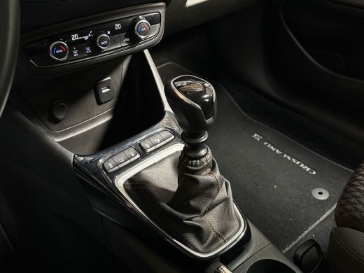 Opel Crossland X 1.2 Turbo Innovation (APPLE CARPLAY, BLACK PACK, NAVIGATIE, CLIMATE, KEYLESS, LEDER, SPORTSTOELEN... ActivLease financial lease