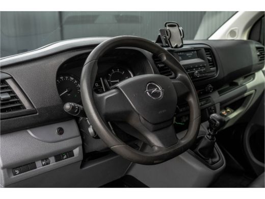 Opel Vivaro L2H1 | 1ste eigenaar | Airco | Cruise | PDC | 3-Zits | Trekhaak ActivLease financial lease