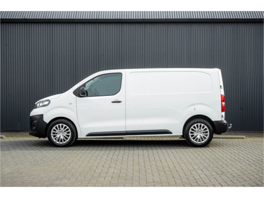 Opel Vivaro L2H1 | 1ste eigenaar | Airco | Cruise | PDC | 3-Zits | Trekhaak ActivLease financial lease