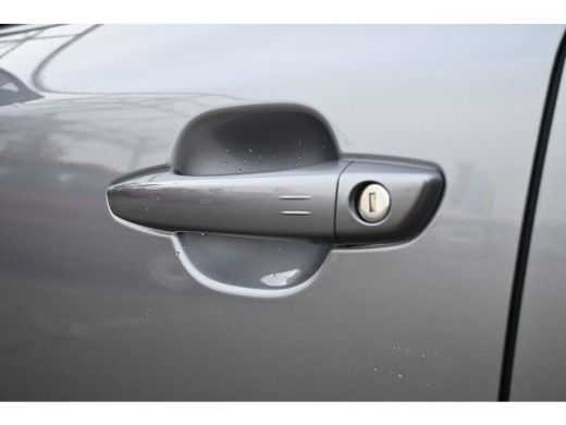 Peugeot 2008 1.2 Turbo 100 Allure | Navigatie | Climate Control | Full-LED | Parkeersensoren | Draadloos Apple... ActivLease financial lease