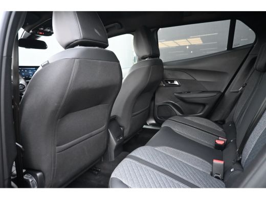 Peugeot 2008 1.2 Turbo 100 Allure | Navigatie | Climate Control | Full-LED | Parkeersensoren | Draadloos Apple... ActivLease financial lease