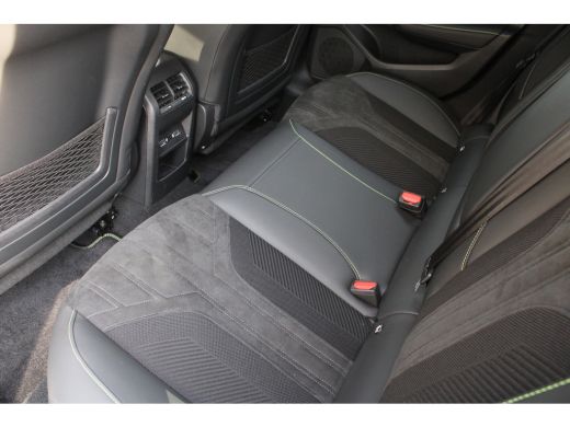 Peugeot 308 1.6 Plug-in Hybrid 180 GT | Origineel NL auto | 1e Eigenaar | Navigatie | Camera voor + achter | ... ActivLease financial lease