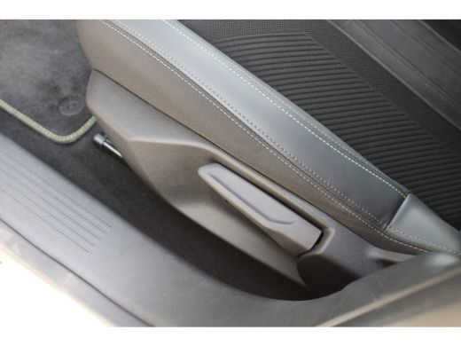 Peugeot 308 1.6 Plug-in Hybrid 180 GT | Origineel NL auto | 1e Eigenaar | Navigatie | Camera voor + achter | ... ActivLease financial lease