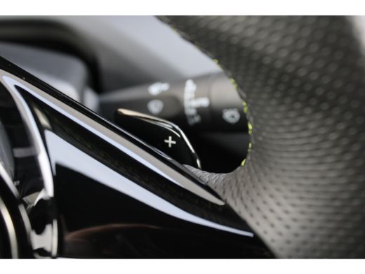 Peugeot 308 1.6 Plug-in Hybrid 180 GT | Origineel NL auto | 1e Eigenaar | Navigatie | Camera voor + achter | ... ActivLease financial lease