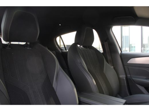 Peugeot 308 1.6 Plug-in Hybrid 180 GT | Origineel NL auto | 1e Eigenaar | Navigatie | Camera voor + achter | ... ActivLease financial lease