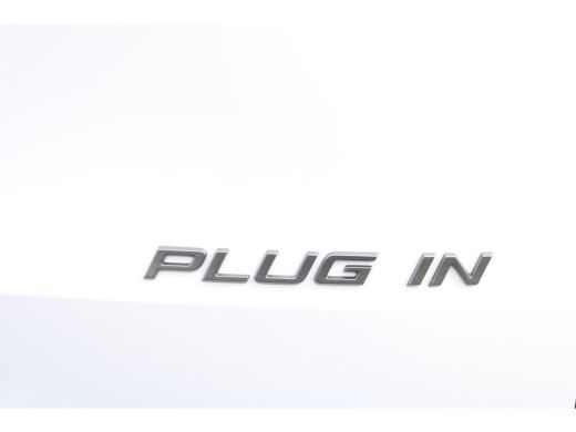 Peugeot 5008 1.6 Plug-in Hybrid 195 GT | Automaat | Panorama/schuifdak | Luxe stoelen | Origineel NL auto | 7... ActivLease financial lease