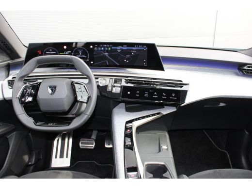 Peugeot 5008 1.6 Plug-in Hybrid 195 GT | Automaat | Panorama/schuifdak | Luxe stoelen | Origineel NL auto | 7... ActivLease financial lease