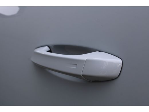 Peugeot 5008 1.6 Plug-in Hybrid 195 GT | Automaat | Panorama/schuifdak | Luxe stoelen | Origineel NL auto | 7... ActivLease financial lease