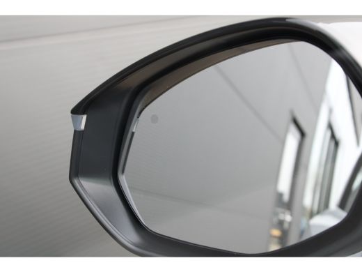 Peugeot 5008 1.6 Plug-in Hybrid 195 GT | Automaat | Panorama/schuifdak | Luxe stoelen | Origineel NL auto | 7... ActivLease financial lease