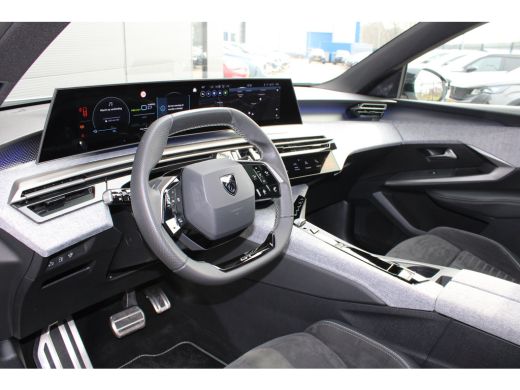 Peugeot 5008 1.6 Plug-in Hybrid 195 GT | Automaat | Panorama/schuifdak | Luxe stoelen | Origineel NL auto | 7... ActivLease financial lease