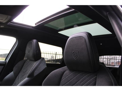 Peugeot 5008 1.6 Plug-in Hybrid 195 GT | Automaat | Panorama/schuifdak | Luxe stoelen | Origineel NL auto | 7... ActivLease financial lease