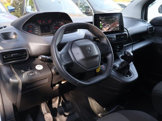 Peugeot Partner 1.5 BLUEHDI 100 PK PREMIUM + BOTT KAST | 230V OMVORMER | TREKHAAK | APPLE CARPLAY ActivLease financial lease