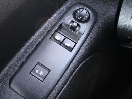 Peugeot Partner 1.5 BLUEHDI 100 PK PREMIUM + BOTT KAST | 230V OMVORMER | TREKHAAK | APPLE CARPLAY ActivLease financial lease