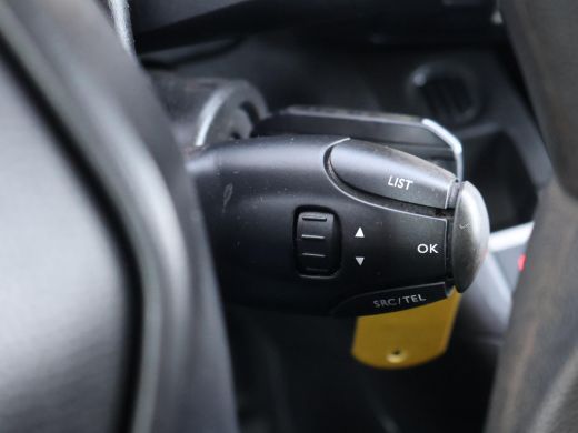 Peugeot Partner 1.5 BLUEHDI 100 PK PREMIUM + BOTT KAST | 230V OMVORMER | TREKHAAK | APPLE CARPLAY ActivLease financial lease