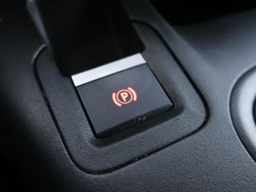 Peugeot Partner 1.5 BLUEHDI 100 PK PREMIUM + BOTT KAST | 230V OMVORMER | TREKHAAK | APPLE CARPLAY ActivLease financial lease