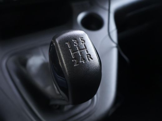 Peugeot Partner 1.5 BLUEHDI 100 PK PREMIUM + BOTT KAST | 230V OMVORMER | TREKHAAK | APPLE CARPLAY ActivLease financial lease