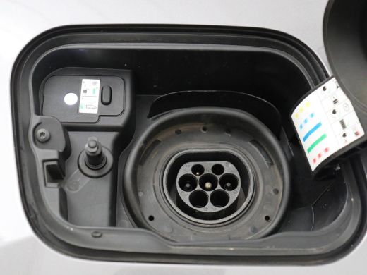 Renault Captur 1.6 E-Tech full hybrid 145 iconic | Carplay | LED | PDC | Cruise control | Climate control | Navi... ActivLease financial lease