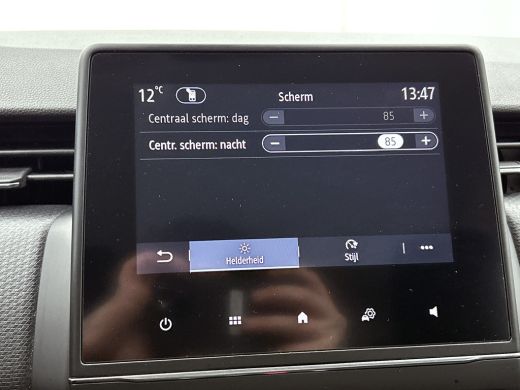 Renault Clio 1.0 TCe 5Drs. 6 Versn. Zen uitvoering / Airco / Navigatie / Radio multimedia / Led verlichting / ActivLease financial lease