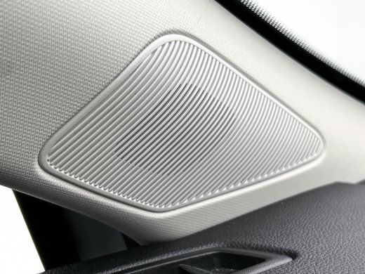 Renault Clio 1.0 TCe 5Drs. 6 Versn. Zen uitvoering / Airco / Navigatie / Radio multimedia / Led verlichting / ActivLease financial lease