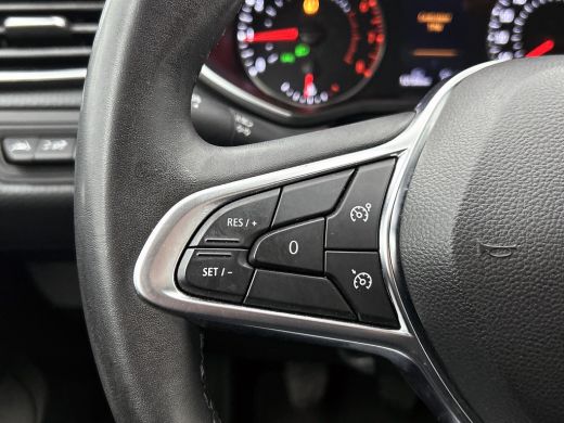 Renault Clio 1.0 TCe 5Drs. 6 Versn. Zen uitvoering / Airco / Navigatie / Radio multimedia / Led verlichting / ActivLease financial lease