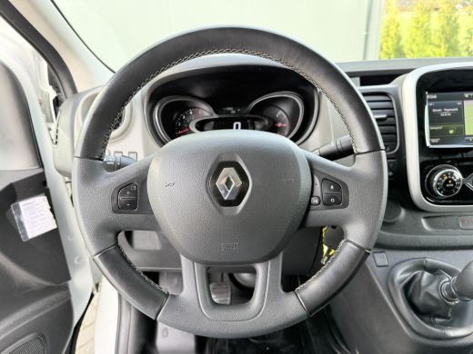 Renault Trafic 1.6 dCi 126 PK / L1H1 / 1e EIG. MOOIE BUS / ECC AIRCO / CRUISE / TREKHAAK / NAVI / CAMERA ActivLease financial lease