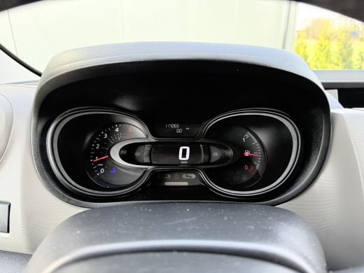 Renault Trafic 1.6 dCi 126 PK / L1H1 / 1e EIG. MOOIE BUS / ECC AIRCO / CRUISE / TREKHAAK / NAVI / CAMERA ActivLease financial lease