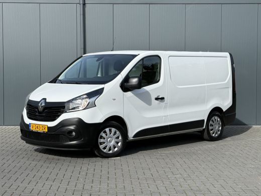 Renault Trafic 1.6 dCi 126 PK / L1H1 / 1e EIG. MOOIE BUS / ECC AIRCO / CRUISE / TREKHAAK / NAVI / CAMERA ActivLease financial lease
