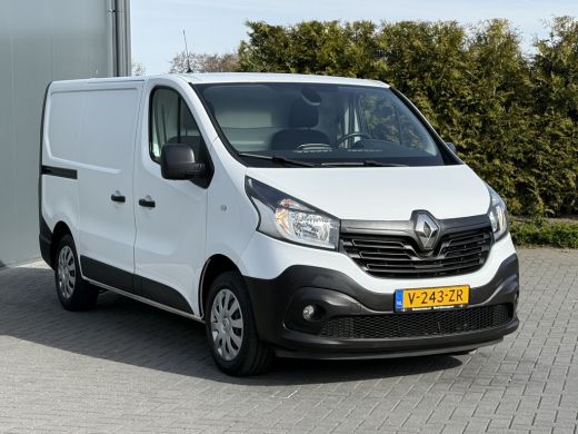 Renault Trafic 1.6 dCi 126 PK / L1H1 / 1e EIG. MOOIE BUS / ECC AIRCO / CRUISE / TREKHAAK / NAVI / CAMERA ActivLease financial lease