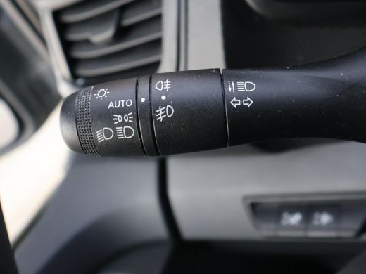 Renault Trafic 2.0 dCi 130 T30 L2H1 WORK EDITION + APPLE CARPLAY | LED | CRUISE | AIRCO ActivLease financial lease