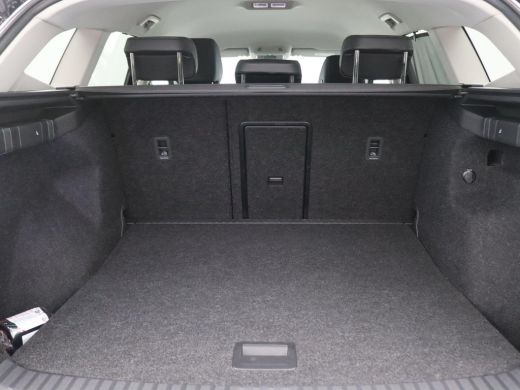 Skoda Enyaq iV 60 Selection 170PK Aut. Warmtepomp, Achteruitrijcamera, Keyless, Adaptieve Cruise Control, Side A... ActivLease financial lease