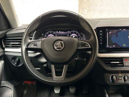 Skoda Kamiq 1.0 TSI Sport (VIRTUAL COCKPIT, APPLE CARPLAY, GROOT NAVI, SPORTSTOELEN, PARKEERSENSOREN, LM VELG... ActivLease financial lease