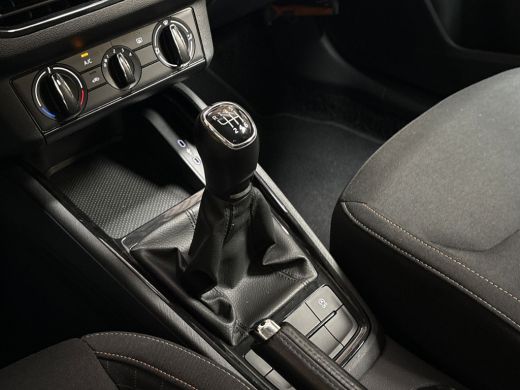 Skoda Kamiq 1.0 TSI Sport (VIRTUAL COCKPIT, APPLE CARPLAY, GROOT NAVI, SPORTSTOELEN, PARKEERSENSOREN, LM VELG... ActivLease financial lease