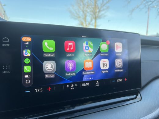 Skoda Octavia Combi 1.0 e-TSI Business Edition | Sfeerverlichting | Parkeersensoren | Apple Carplay | Lane Assist ActivLease financial lease