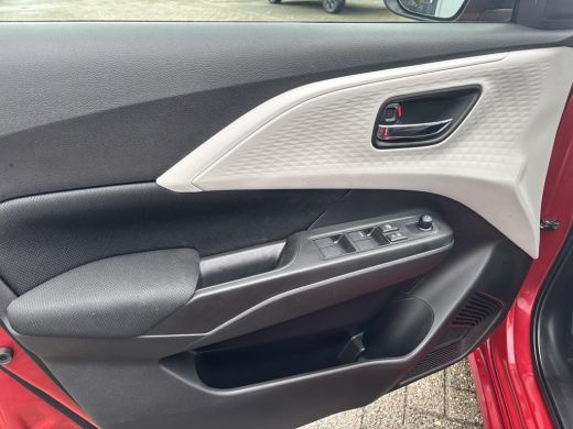 Suzuki Swift 1.2 Select Smart Hybrid Automaat | GEEN AFLEVERKOSTEN | Apple Carplay & Android Auto | Parkeersen... ActivLease financial lease