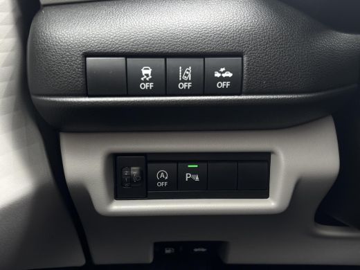 Suzuki Swift 1.2 Select Smart Hybrid Automaat | GEEN AFLEVERKOSTEN | Apple Carplay & Android Auto | Parkeersen... ActivLease financial lease