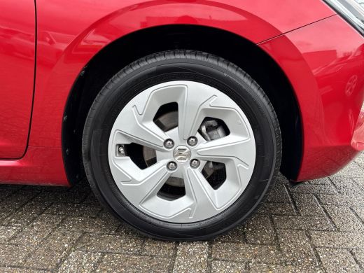 Suzuki Swift 1.2 Select Smart Hybrid Automaat | GEEN AFLEVERKOSTEN | Apple Carplay & Android Auto | Parkeersen... ActivLease financial lease