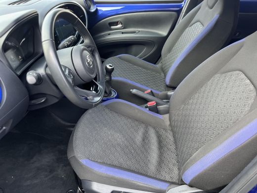 Toyota Aygo 1.0 VVT-i MT Pulse | Navigatie | Parkeersensoren | Keyless entry | Stoelverwarming | ActivLease financial lease