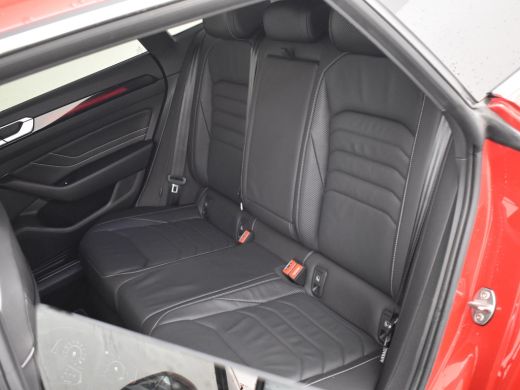 Volkswagen Arteon R-Line Business+ eHybrid 218pk | Trekhaak | Head up display | Panorama dak | 360 camera  | Ledere... ActivLease financial lease