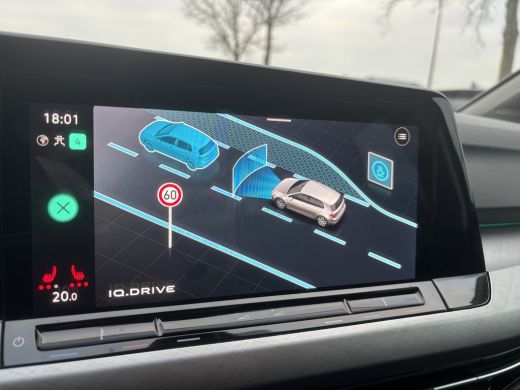 Volkswagen Golf 1.5 TSI Style | Trekhaak | Sfeerverlichting | Stoel & Stuurverwarming | Adaptieve Cruise ActivLease financial lease