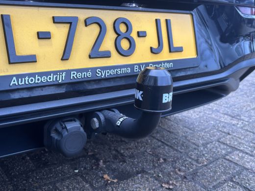 Volkswagen Golf 1.5 TSI Style | Trekhaak | Sfeerverlichting | Stoel & Stuurverwarming | Adaptieve Cruise ActivLease financial lease